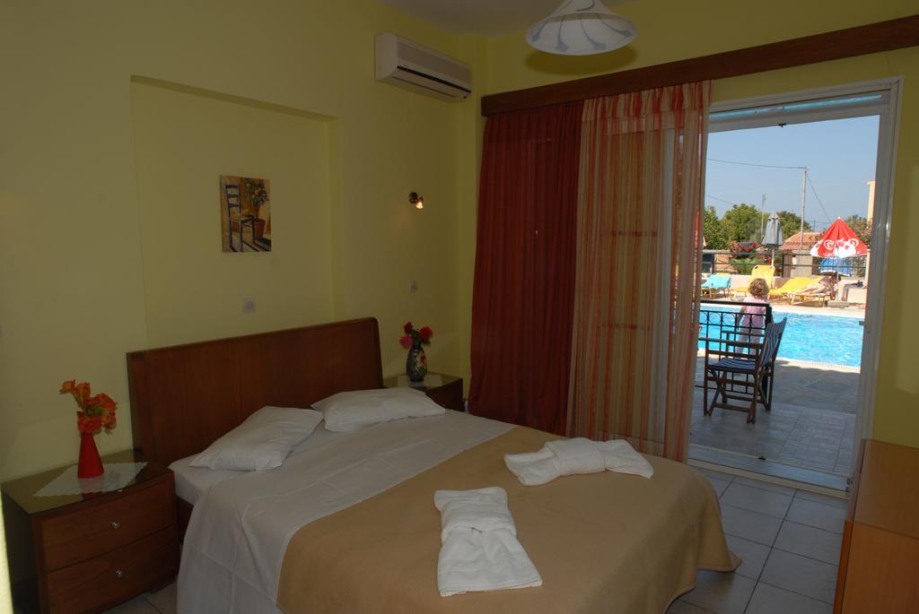 Lakis Studios Anaxos Room photo